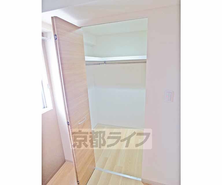 収納　６．７帖の洋室です。
