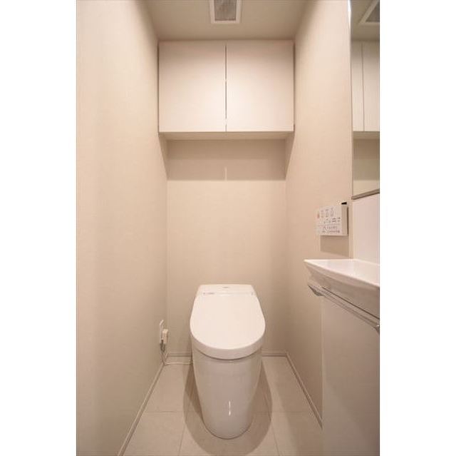 トイレ　落ち着いたトイレです