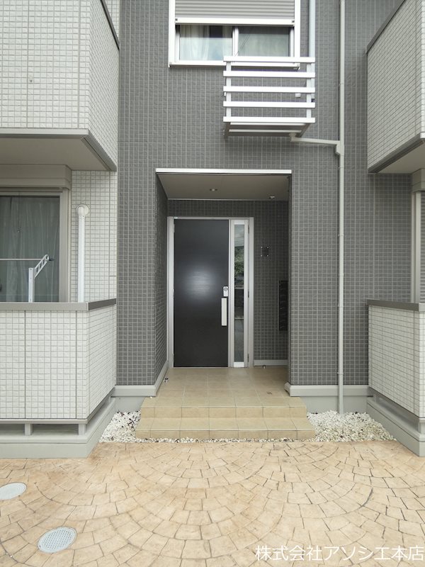 エントランス　リバーパーク越谷のご紹介は住まいの窓口アソシエにお任せくださ
