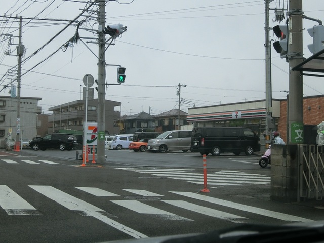 コンビニ　セブンイレブン茅ヶ崎松林２丁目店（コンビニ）まで750m