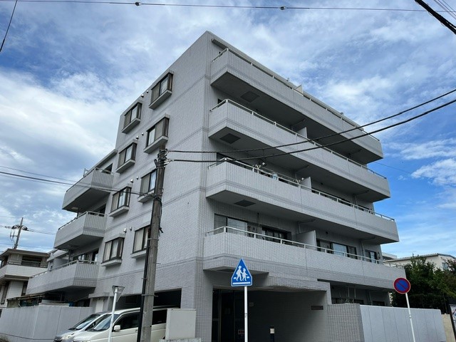 建物外観　駅徒歩4分で生活便利な住環境