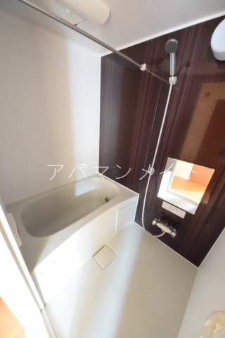 バス・シャワールーム　追い焚き付き！