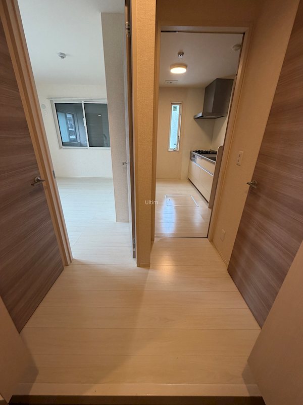 玄関　※同タイプの他のお部屋です