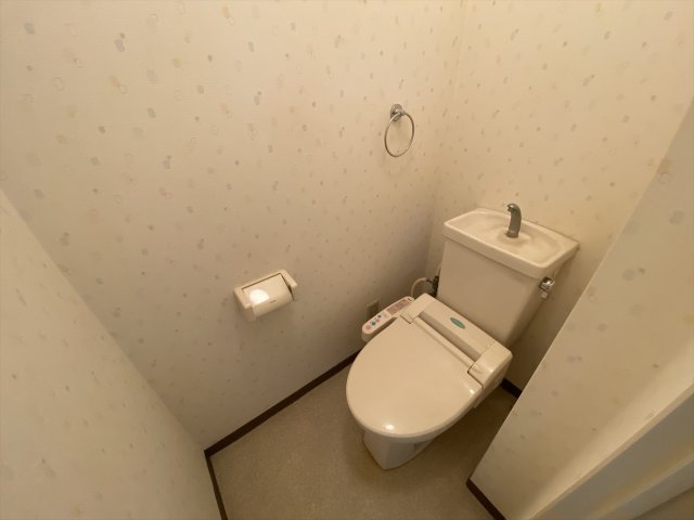 トイレ　シンプルで使いやすいトイレです♪