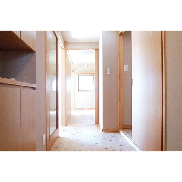 玄関　同タイプ写真転用／現況確認要