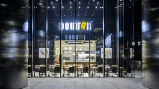 飲食店　ドトールコーヒーショップ青山店（飲食店）まで440m