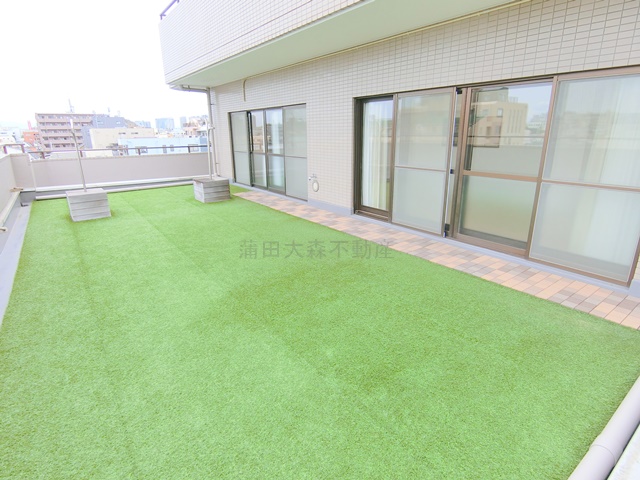 眺望　陽当たり眺望の良い広々ルーフバルコニー南東向き27帖（44.