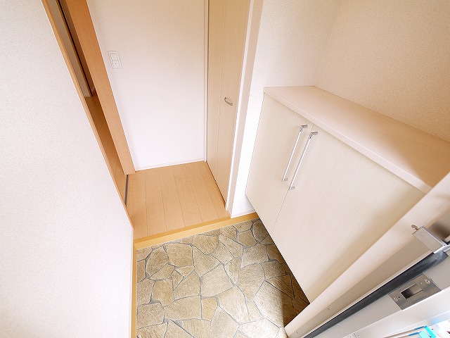 玄関　明るい玄関です