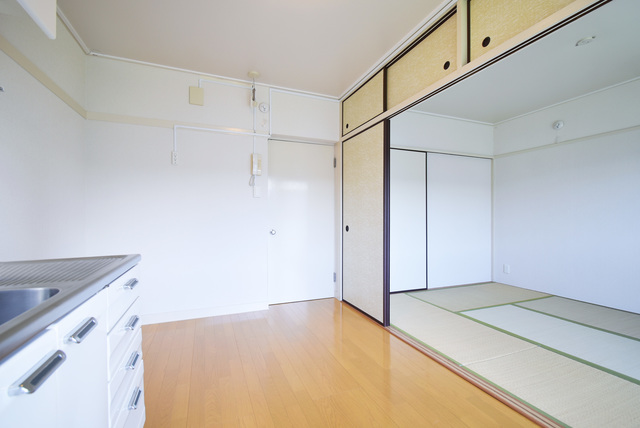 UR館ヶ丘の居間写真