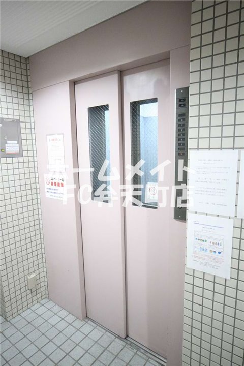 その他設備　エレベーターです