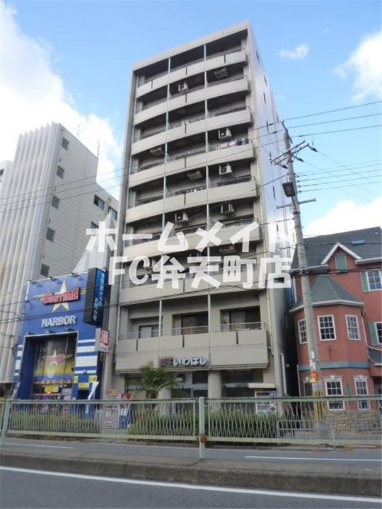 建物外観　落ち着いた雰囲気の外観です