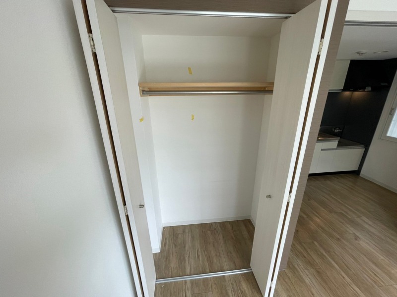 収納　寝室の収納です。部屋がすっきり片付きます。