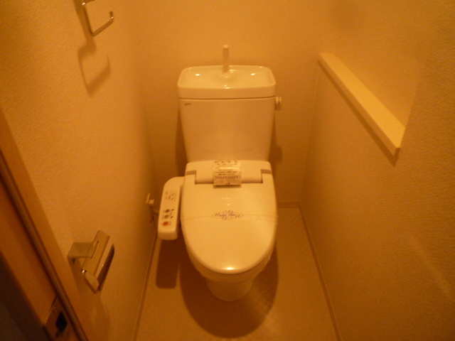 トイレ　清潔感のあるトイレです