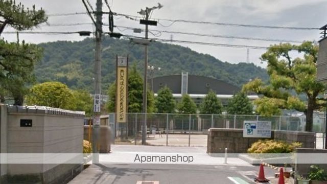 中学校　海田中学校（中学校）まで3704m