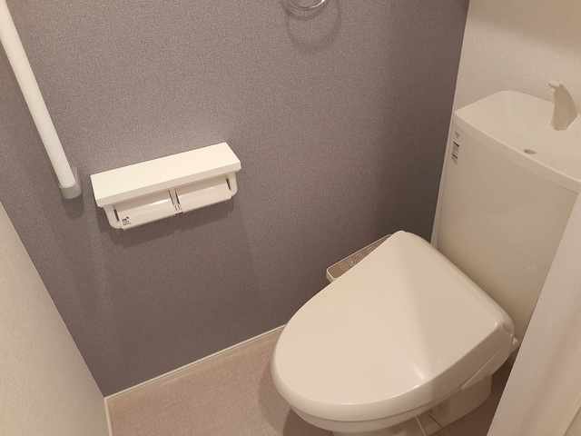 トイレ　落ち着いたトイレです
