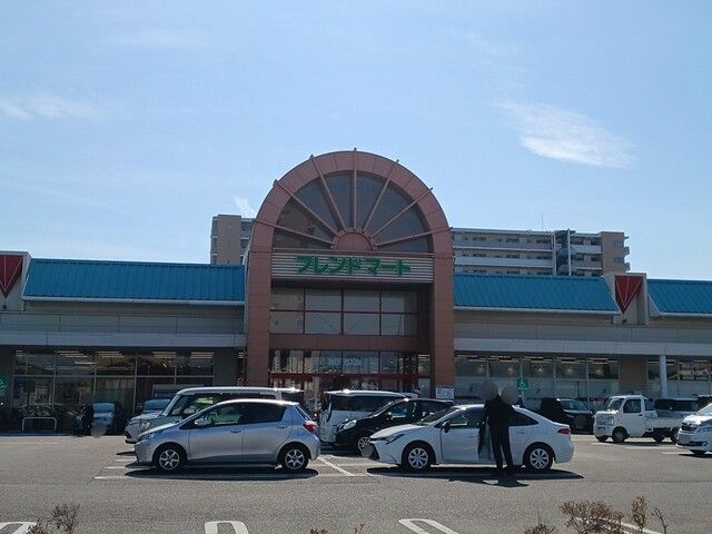 スーパー　フレンドマート能登川店様（スーパー）まで700m