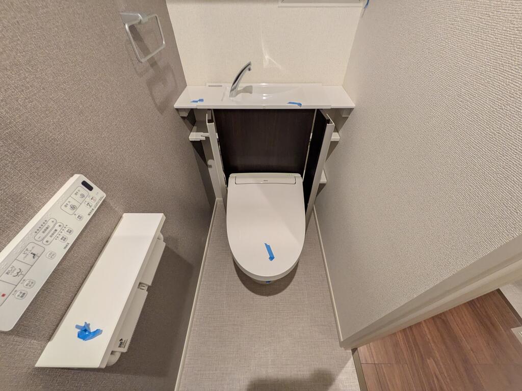 トイレ　温水洗浄付きのトイレでございます！