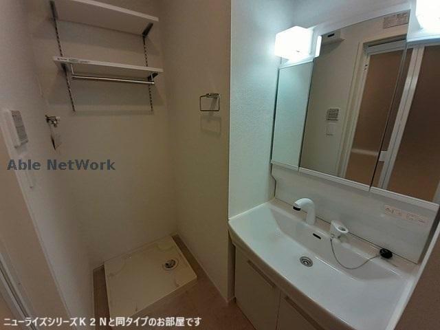 洗面設備　※同タイプ参考写真