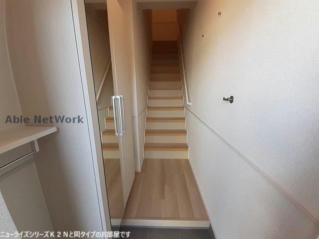玄関　※同タイプ参考写真