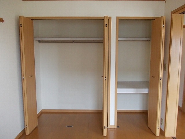 収納　同型写真