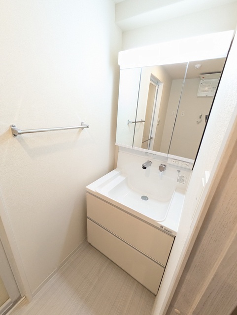 洗面設備　※別部屋参考写真です。