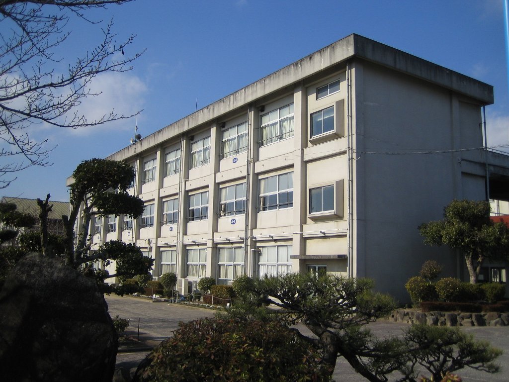 小学校　倉敷市立庄小学校（小学校）まで232m