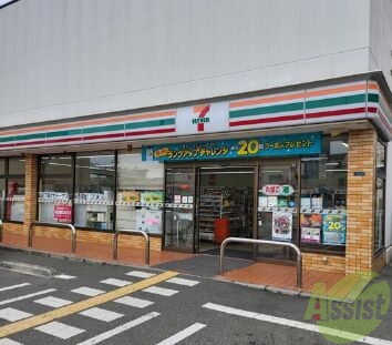 コンビニ　セブンイレブン尼崎杭瀬本町東店（コンビニ）まで816m