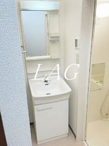 洗面設備　独立洗面台です。