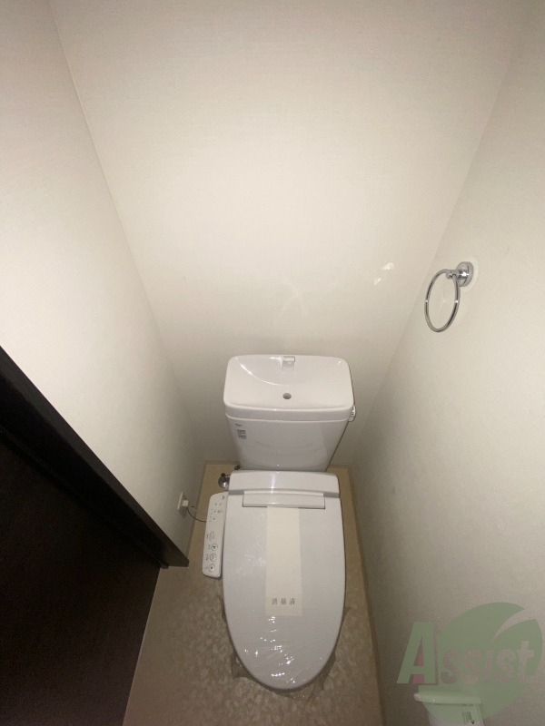 トイレ　トイレは綺麗でウォッシュレットも付いて快適にお使い頂けます。