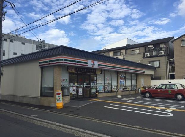 コンビニ　セブンイレブン 西院月双町店（コンビニ）まで110m