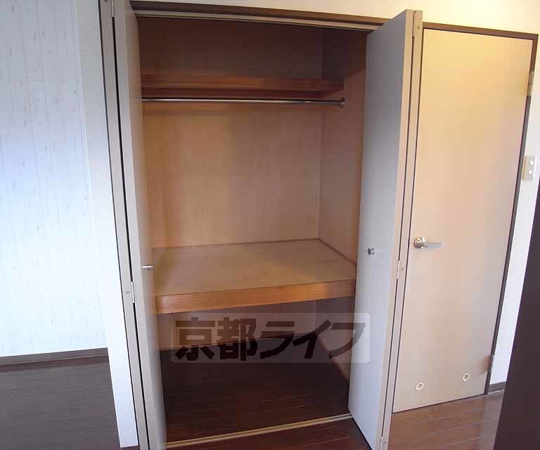 収納　大きな荷物も入ります！