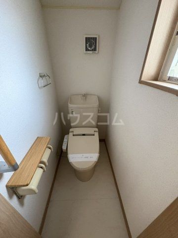 しらとり台戸建てのトイレ写真