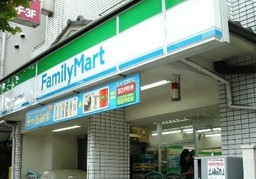 コンビニ　ファミリーマート・業平四丁目店（コンビニ）まで42m