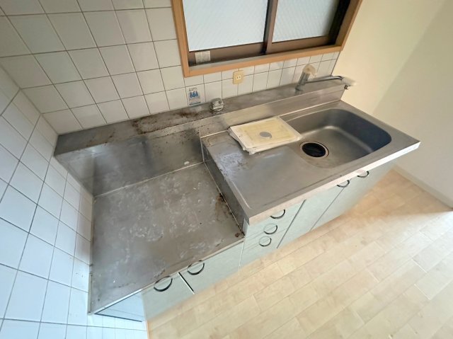 キッチン　あなたの好みに合わせたコンロを置いてくださいね。