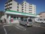 コンビニ　ファミリーマート 八尾安中町六丁目店（コンビニ）まで243m
