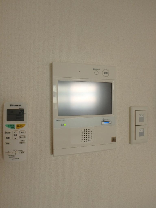 セキュリティ　見通しのよい玄関からの眺めです♪