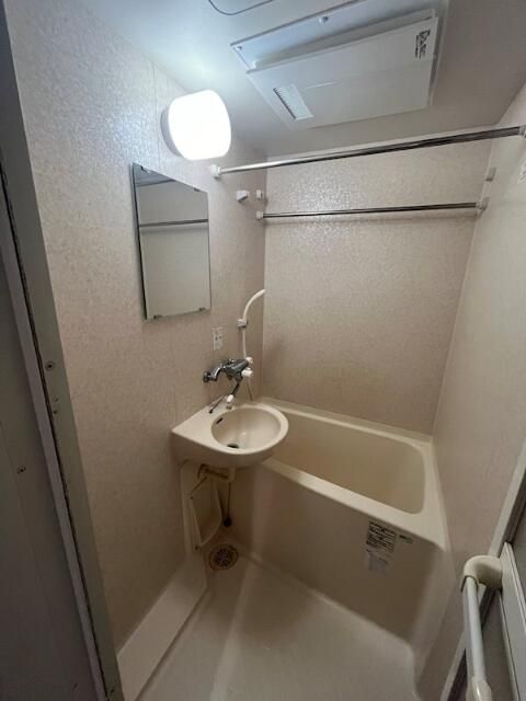 バス・シャワールーム　お風呂です