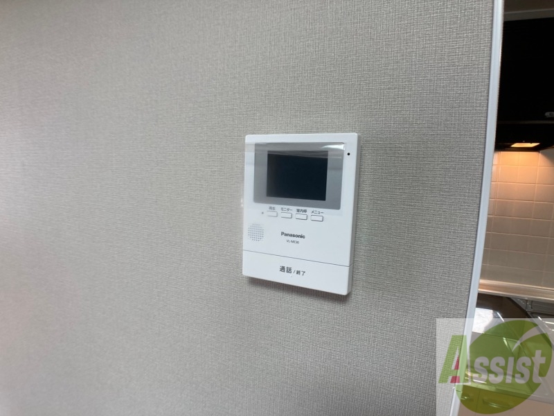 セキュリティ　ＴＶモニター付インターホンです。来客者の顔が見えるので安心！
