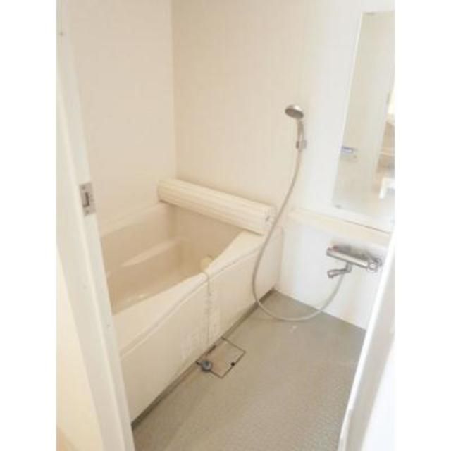 バス・シャワールーム　※写真は同タイプ住戸です。