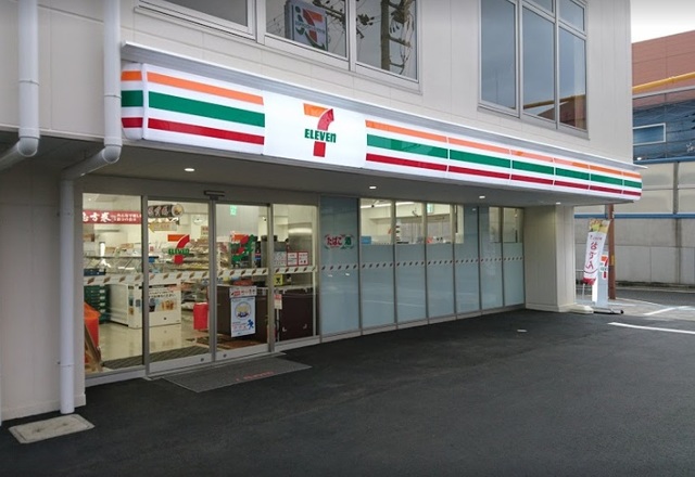 コンビニ　セブンイレブン堺北花田3丁店（コンビニ）まで705m