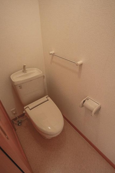 トイレ　同じ階のお部屋です。