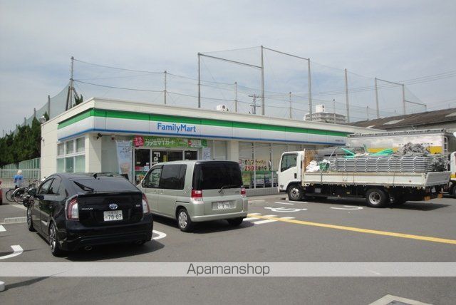 コンビニ　ファミリーマート（コンビニ）まで1000m
