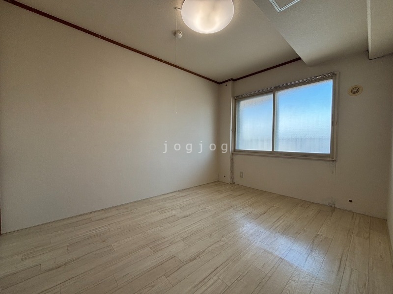その他部屋・スペース　日当たりの良い明るいお部屋です。