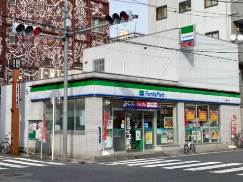 コンビニ　ファミリーマート 台東千束店（コンビニ）まで381m