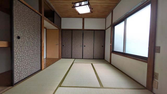 居室・リビング　表替えした畳はい草の良い香りがします