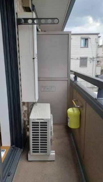 バルコニー　バルコニーあります