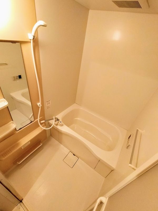 バス・シャワールーム　別部屋参照写真