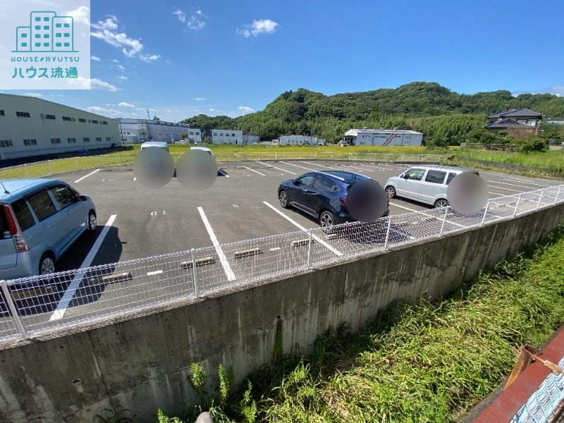 駐車場　駐車場