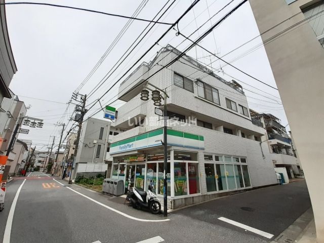 コンビニ　ファミリーマート中野南台店（コンビニ）まで409m