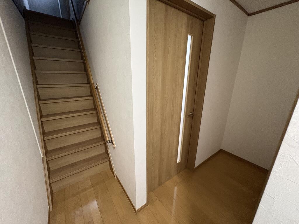 その他設備　★階段には安心安全の手すりもございます★